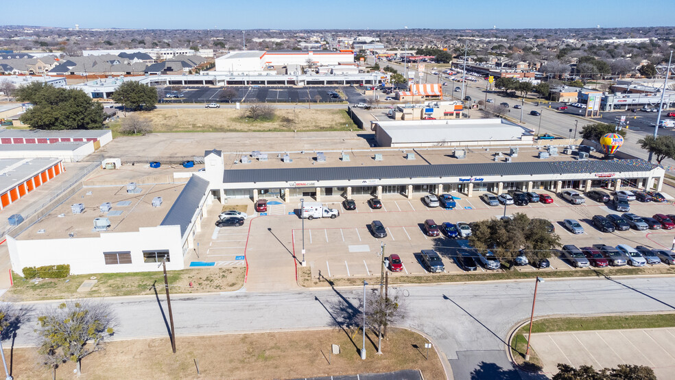 6455 Hilltop Dr, North Richland Hills, TX à louer - Photo du b timent - Image 3 de 25