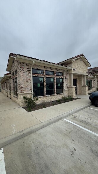 8468 N Riverside Dr, Fort Worth, TX à vendre - Photo du bâtiment - Image 3 de 6