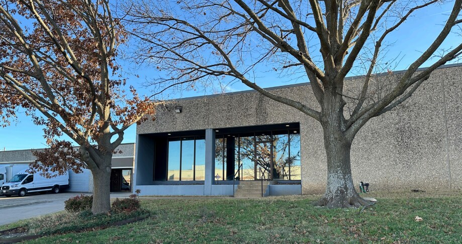 2014 Platinum St, Garland, TX à louer - Photo du bâtiment - Image 1 de 1