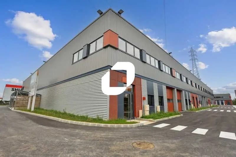 Office in Corbeil-Essonnes for lease - Building Photo - Image 1 of 11