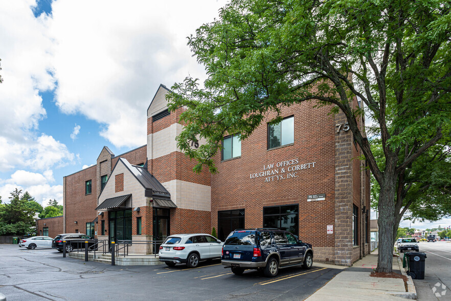 75 N Beacon St, Watertown, MA à vendre - Photo principale - Image 1 de 1