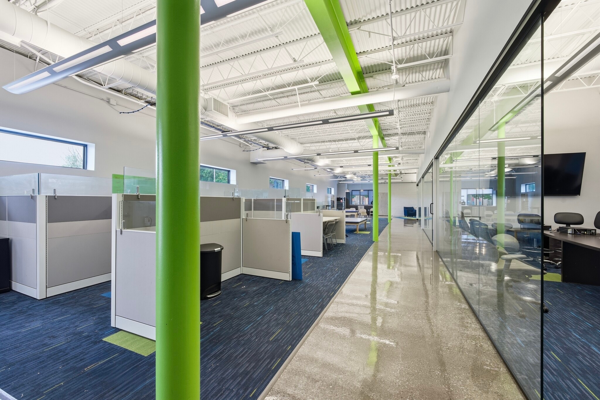 2260-2264 W Henderson Rd, Columbus, OH for lease Interior Photo- Image 1 of 21