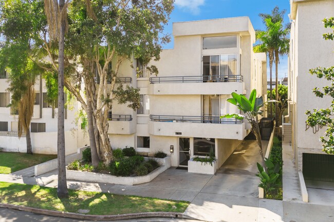 Plus de détails pour 1751 S Bentley Ave, Los Angeles, CA - Multi-résidentiel à vendre