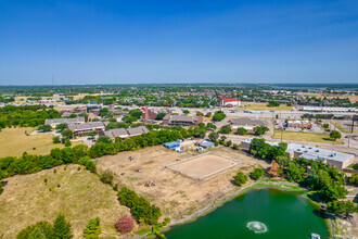 350 Oaks Trl, Garland, TX - Aérien  Vue de la carte