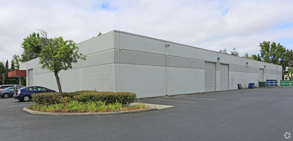 2975-2995 Whipple Rd, Union City, CA à louer - Photo du bâtiment - Image 2 de 3