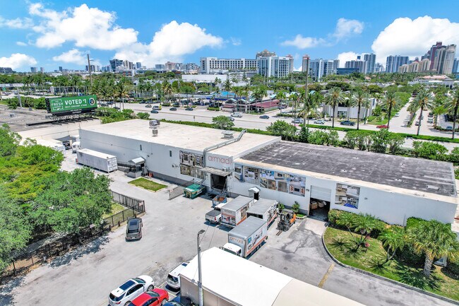 More details for 2655 NE 189th St, Aventura, FL - Industrial for Sale