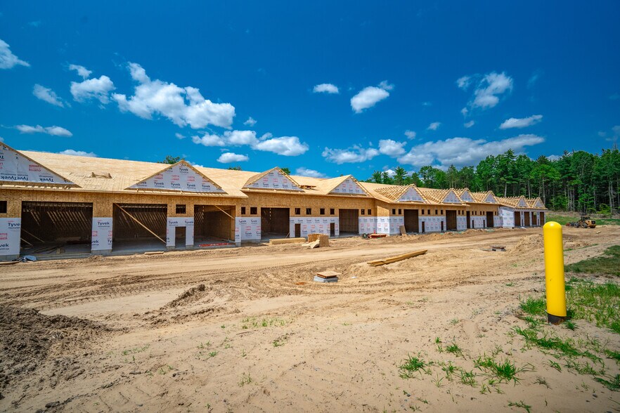 10 Shenandoah Dr, Saratoga Springs, NY à louer - Photo du bâtiment - Image 3 de 11