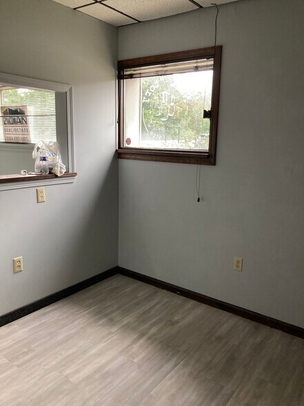 1749 S Raccoon Rd, Youngstown, OH à louer - Photo du bâtiment - Image 3 de 8