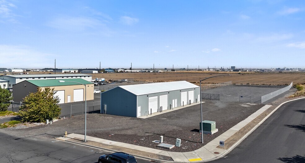 221 Hamilton Rd, Moses Lake, WA à louer - Photo du bâtiment - Image 2 de 22