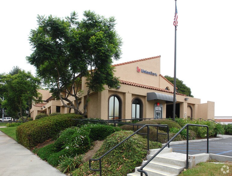 6992-6994 El Camino Real, Carlsbad, CA à louer - Photo du bâtiment - Image 3 de 8