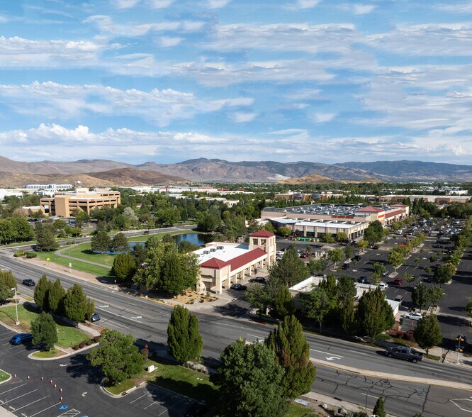 6450 S Virginia St, Reno, NV à vendre - Photo du bâtiment - Image 3 de 3