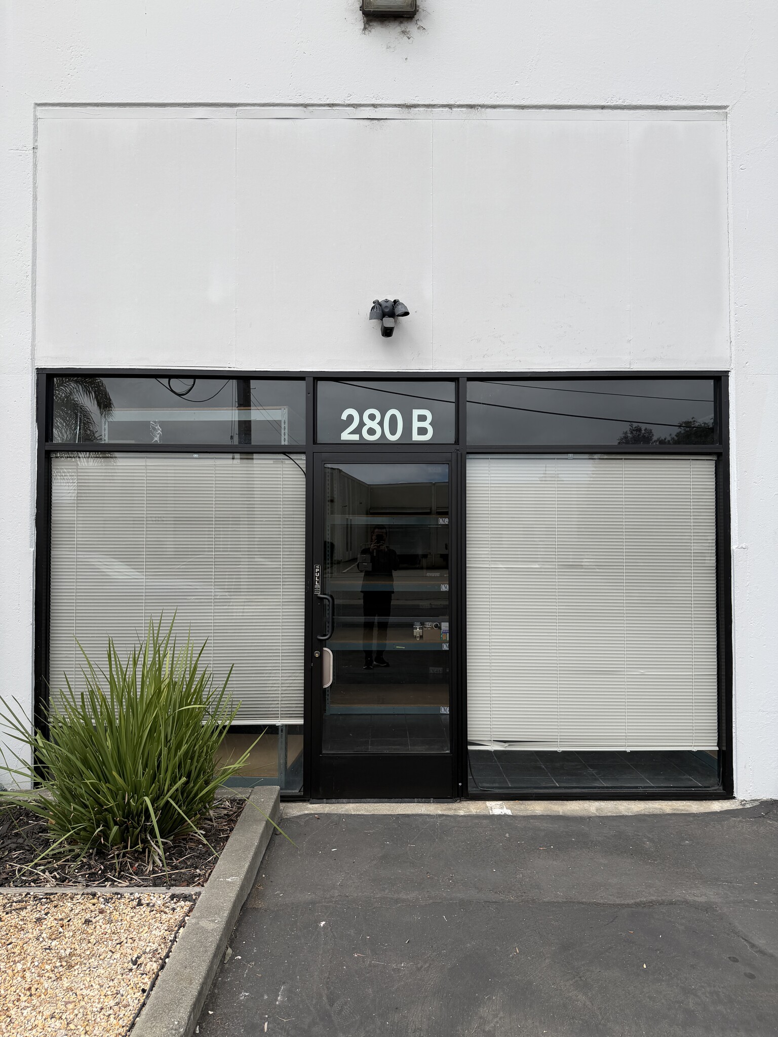 280 Wattis Way, South San Francisco, CA for lease Building Photo- Image 1 of 11