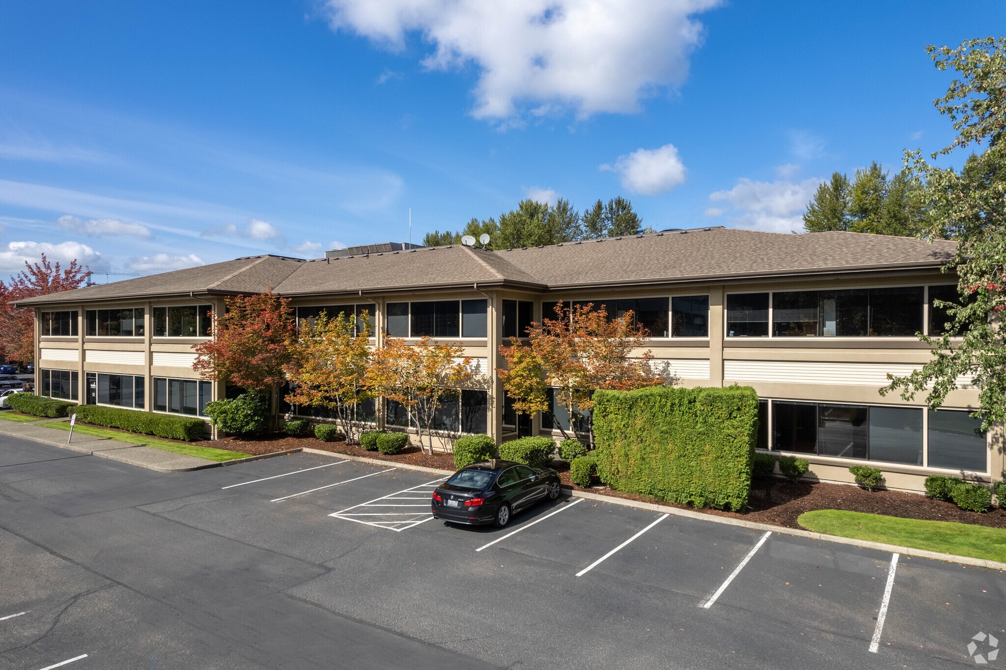 22500 SE 64th Pl, Issaquah, WA for lease Building Photo- Image 1 of 12