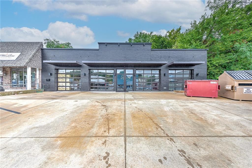 427 N College Ave, Fayetteville, AR for sale Primary Photo- Image 1 of 33