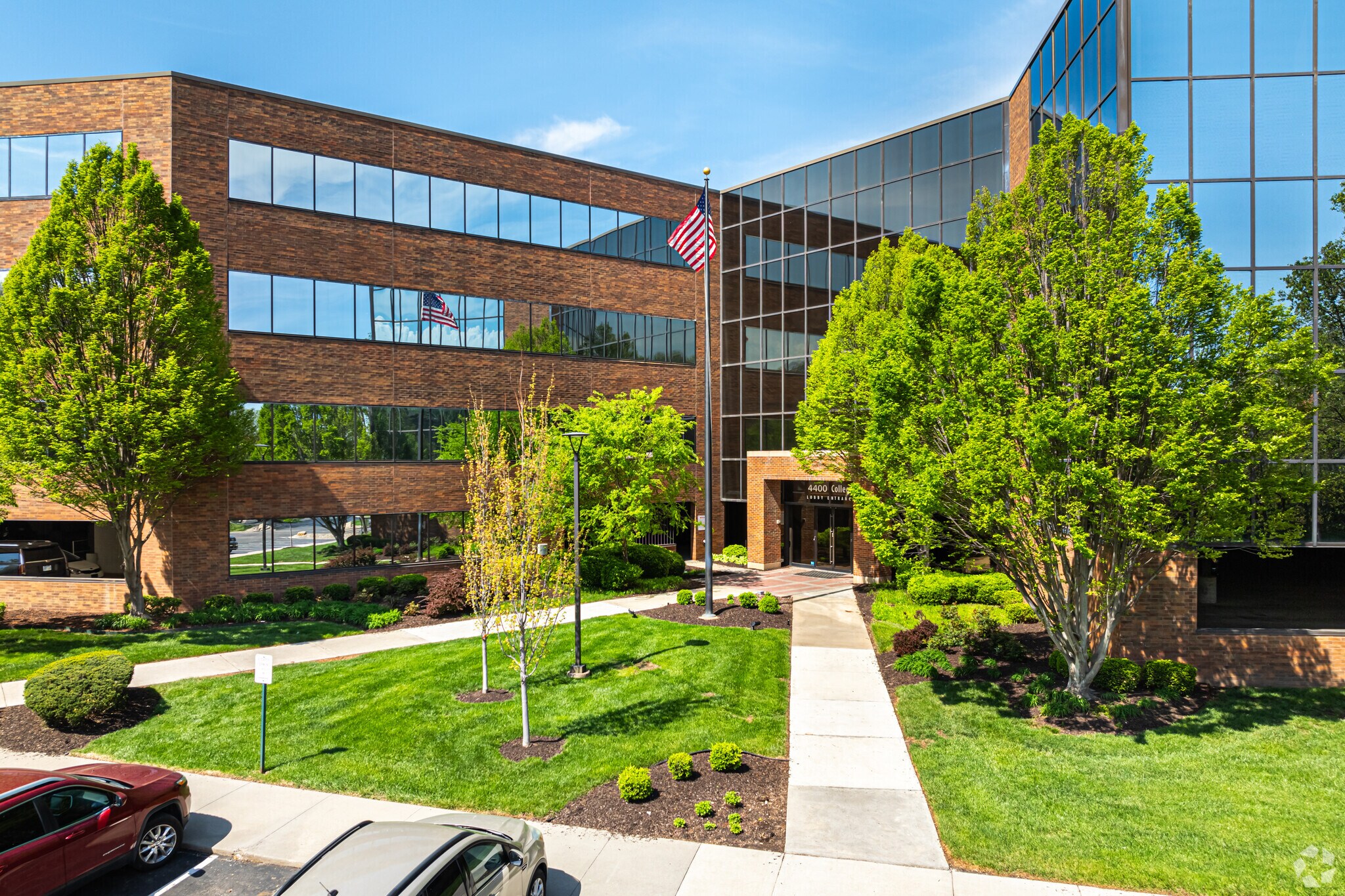 4400 College Blvd, Overland Park, KS à louer Photo principale- Image 1 de 11