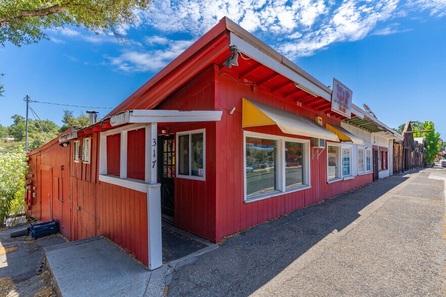 309-317 St. Charles St, San Andreas, CA for sale - Building Photo - Image 2 of 10