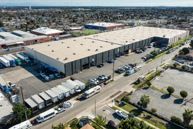 Plus de détails pour 8122 Maie Ave, Los Angeles, CA - Industriel à vendre