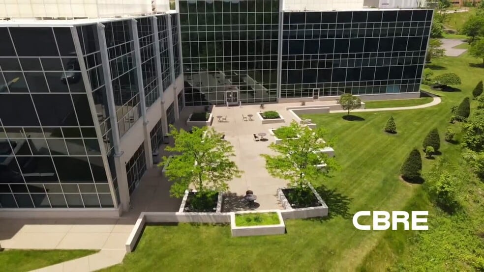 125 Enterprise Dr, Pittsburgh, PA à louer - Vidéo sur l’inscription commerciale - Image 2 de 10