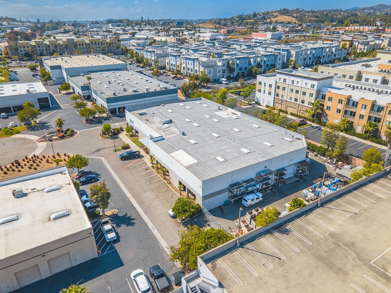 177 Newport Dr, San Marcos, CA à vendre - Photo du bâtiment - Image 2 de 10