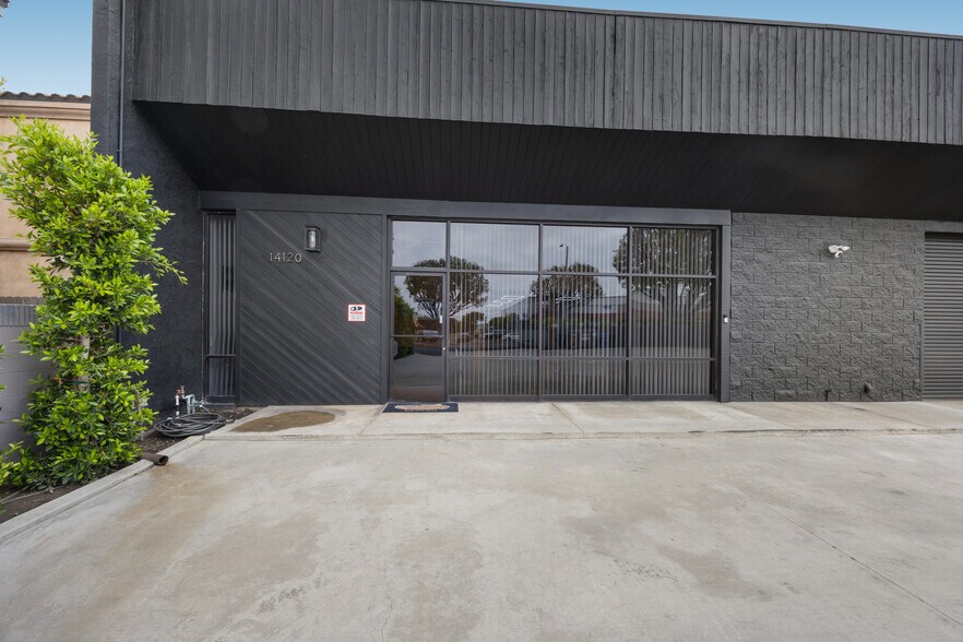 14128 Paramount Blvd, Paramount, CA à vendre - Photo du bâtiment - Image 2 de 33