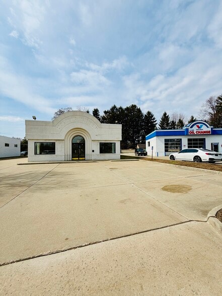 36277 S Gratiot Ave, Clinton Township, MI for lease - Building Photo - Image 2 of 6
