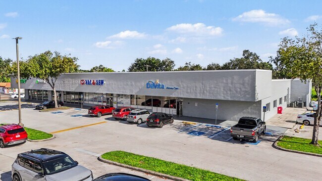 Plus de détails pour 108-120 E Brandon Blvd, Brandon, FL - Commerce de détail à louer