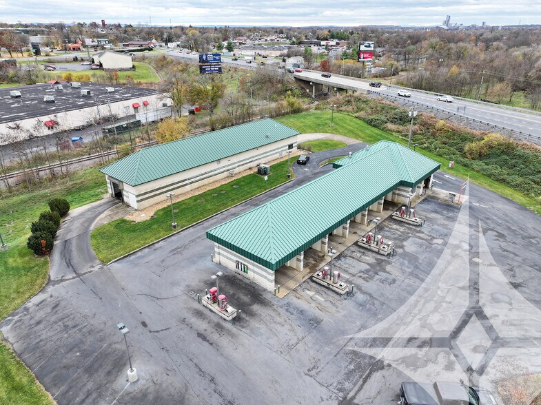 440 Williamsport Pike, Martinsburg, WV à vendre - Photo du bâtiment - Image 2 de 10