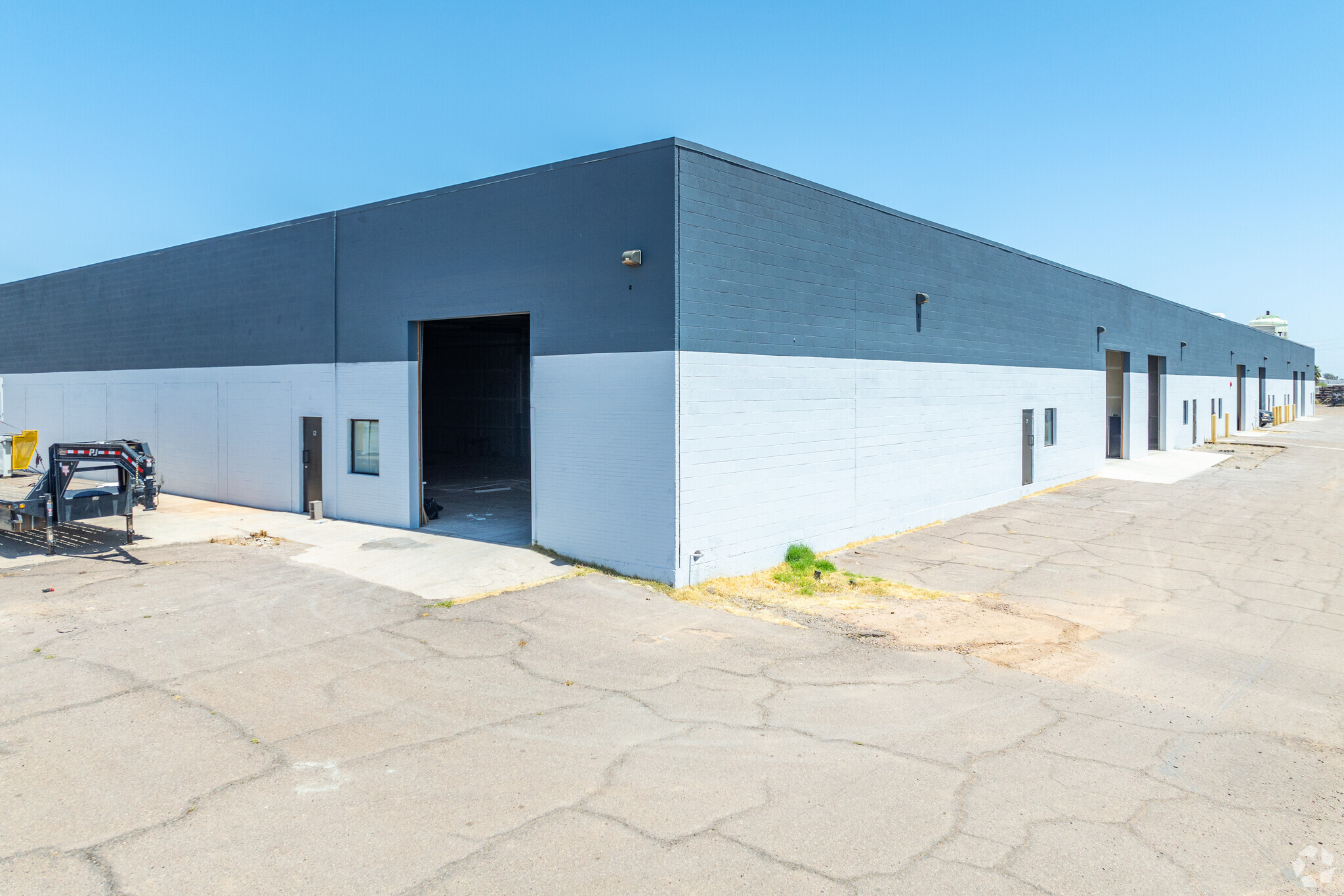 4225 W Indian School Rd, Phoenix, AZ for lease Building Photo- Image 1 of 12