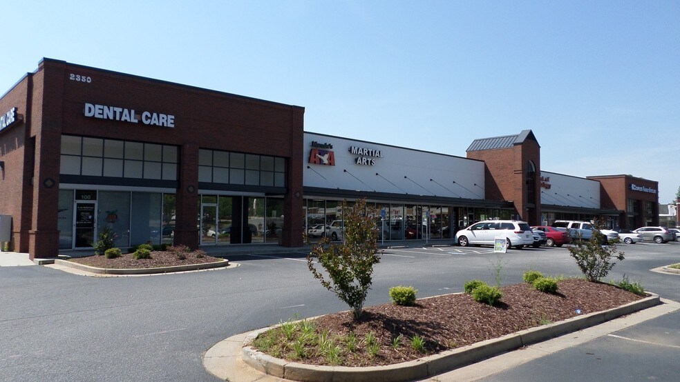 6080 Bethelview Rd, Cumming, GA à louer - Photo du bâtiment - Image 2 de 2