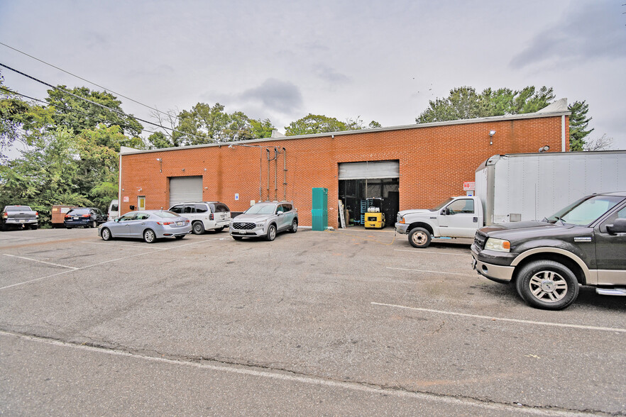 7404-7406 Maxey Dr, Fort Washington, MD for lease - Building Photo - Image 2 of 3