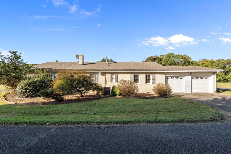 7228 US Highway 311, Sophia, NC for sale - Primary Photo - Image 1 of 15