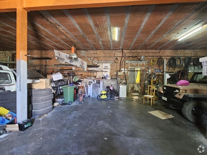Industrial in Pedrezuela, Madrid for lease - Primary Photo - Image 1 of 3