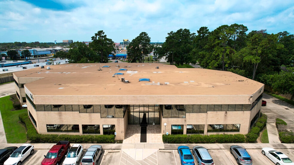 17030 Nanes Dr, Houston, TX for sale - Building Photo - Image 2 of 12