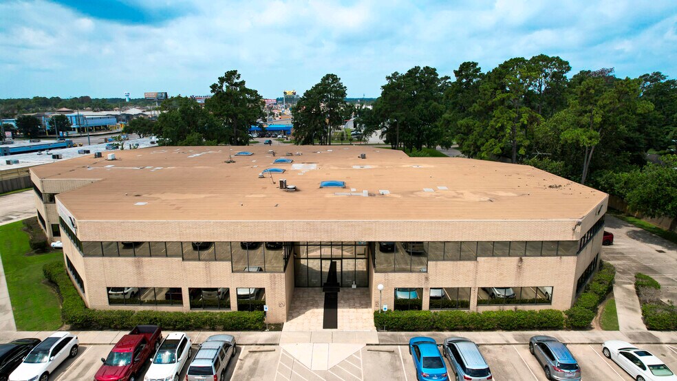 17030 Nanes Dr, Houston, TX à vendre - Photo du bâtiment - Image 2 de 12