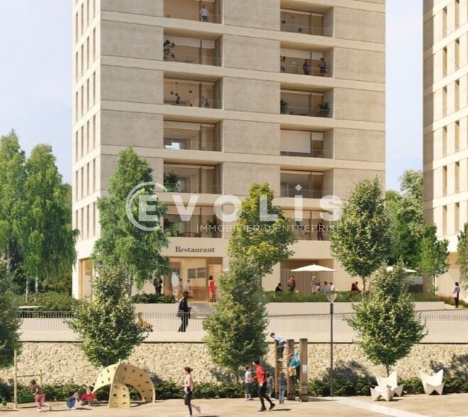 Retail in Ivry-sur-Seine for lease - Building Photo - Image 1 of 7