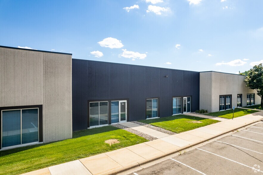 1030 Lone Oak Rd, Eagan, MN à louer - Photo du bâtiment - Image 1 de 4