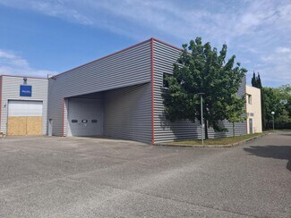 Plus de détails pour Local d'activités à louer