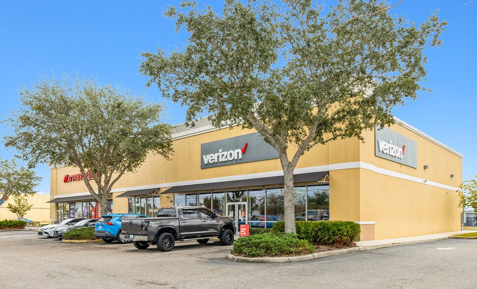 3742-3748 E Colonial Dr, Orlando, FL à vendre - Photo du bâtiment - Image 3 de 8