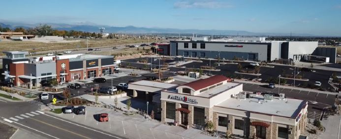 8635 Uptown Ave, Broomfield, CO à louer - Photo du bâtiment - Image 2 de 2