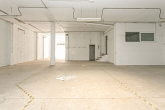 Retail in Terrassa, Barcelona for lease Interior Photo- Image 2 of 8