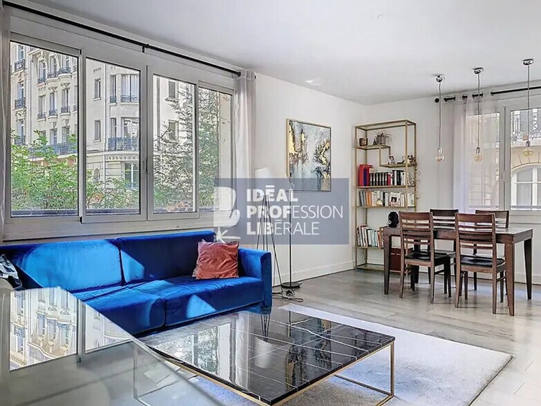 Immeuble residentiel dans Paris à vendre - Photo intérieure - Image 2 de 8