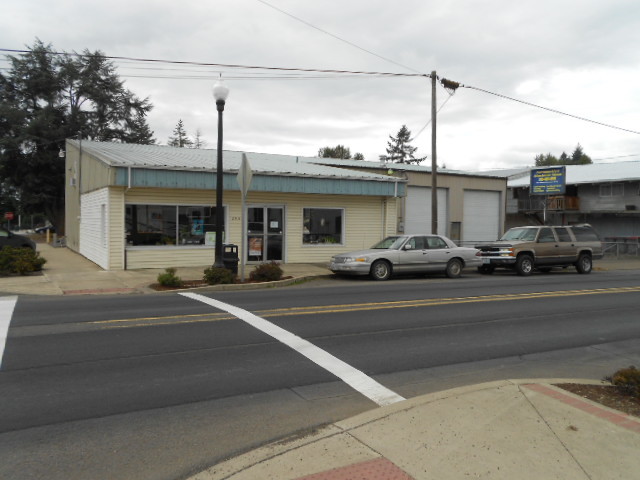 209 Adams St, Lafayette, OR for sale Primary Photo- Image 1 of 1