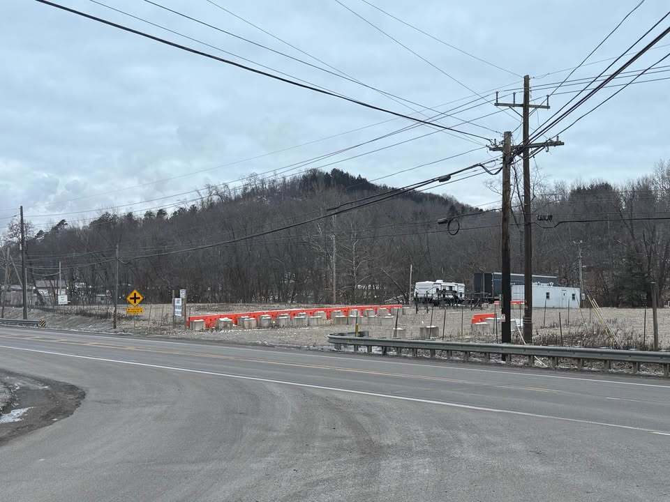 8936 8936 Route 422 W hwy, Indiana, PA for lease Primary Photo- Image 1 of 2