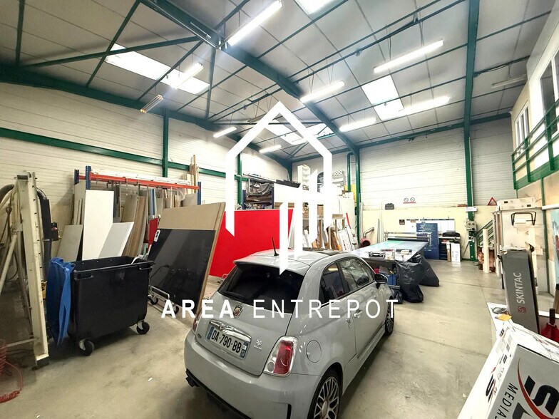 Flex in Gémenos for lease - Building Photo - Image 3 of 9