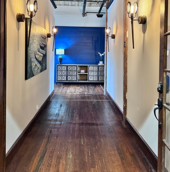 554 W Main St, Buford, GA à louer - Photo du bâtiment - Image 3 de 21