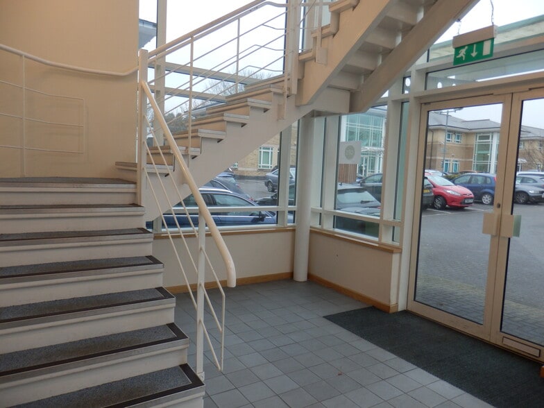 Mulberry Dr, Cardiff for lease - Building Photo - Image 3 of 3