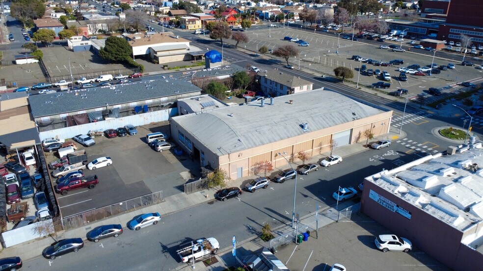 2323 Nevin Ave, Richmond, CA à vendre - Photo du bâtiment - Image 2 de 8