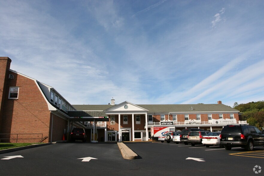 805-845 Franklin Lakes Rd, Franklin Lakes, NJ à louer - Autre - Image 2 de 23