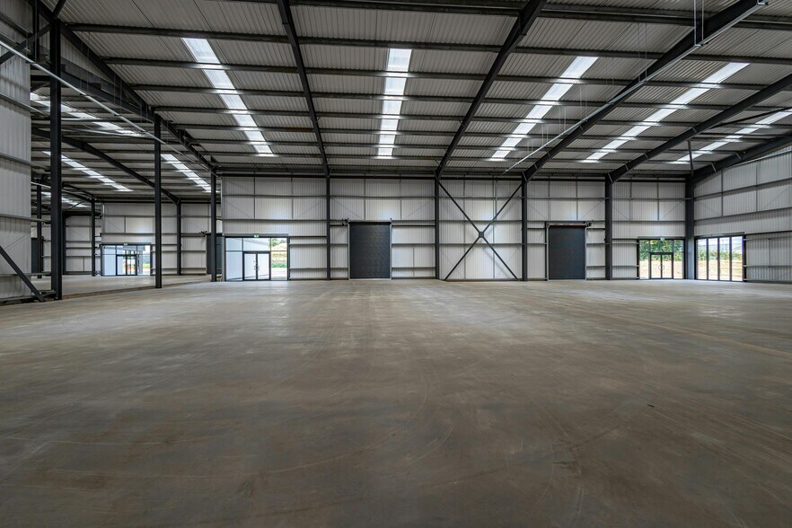 Clywedog Rd N, Wrexham à louer - Photo du bâtiment - Image 3 de 6