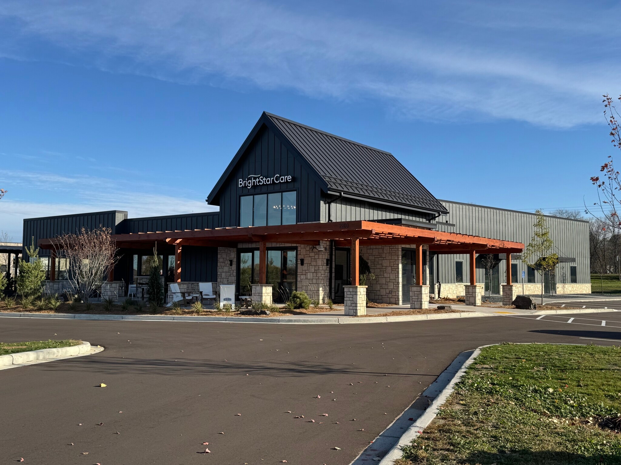 2200 Jack Breault Dr, Hudson, WI for lease Primary Photo- Image 1 of 6